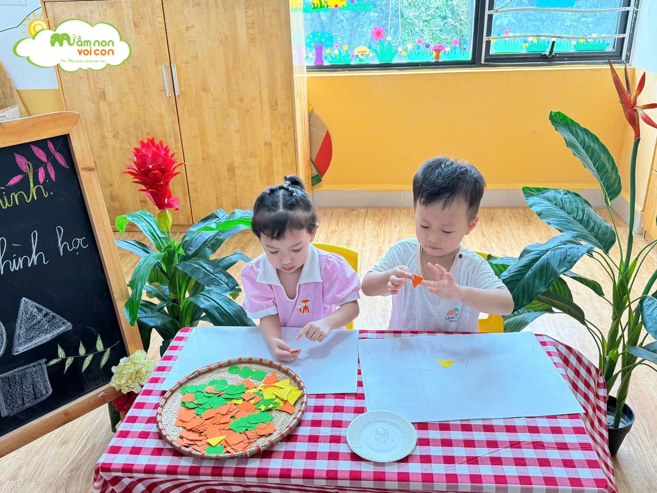 HOẠT ĐỘNG TẠO HÌNH: CÂY HÌNH HỌC - TRƯỜNG MẦM NON VOI CON