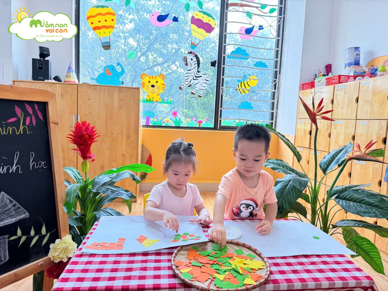 HOẠT ĐỘNG TẠO HÌNH: CÂY HÌNH HỌC - TRƯỜNG MẦM NON VOI CON