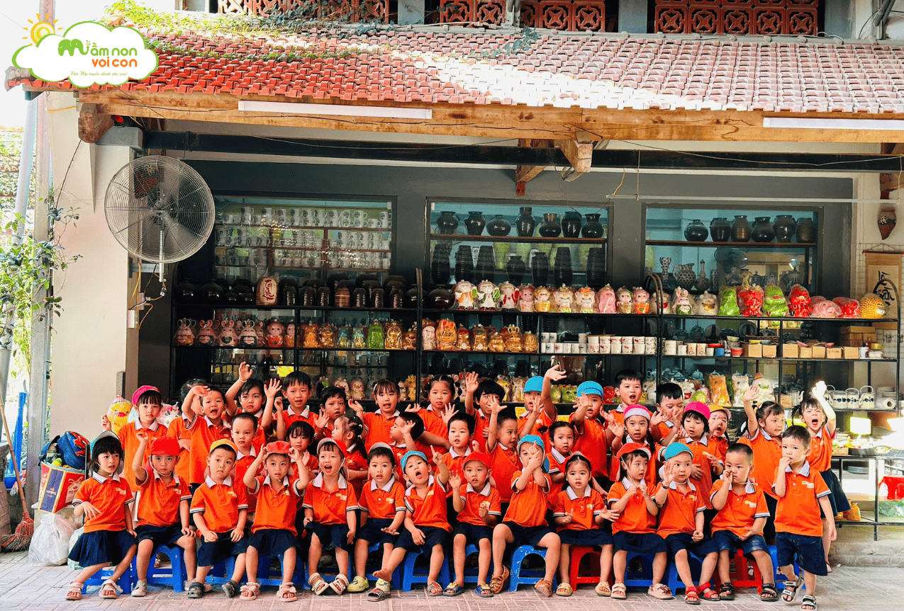 CHUYẾN THAM QUAN LÀNG GỐM BÁT TRÀNG – NHỮNG BÀN TAY NHỎ KHÉO LÉO VÀ SÁNG TẠO - TRƯỜNG MẦM NON VOI CON