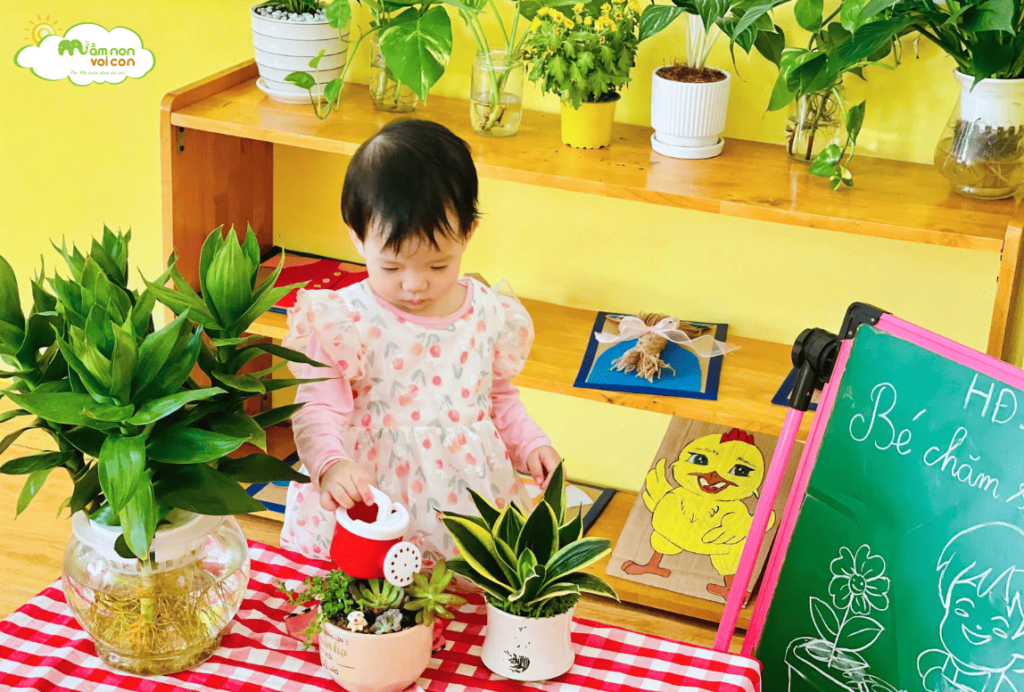 BÉ CHĂM SÓC CÂY XANH CHO KHÔNG KHÍ TRONG LÀNH - TRƯỜNG MẦM NON VOI CON