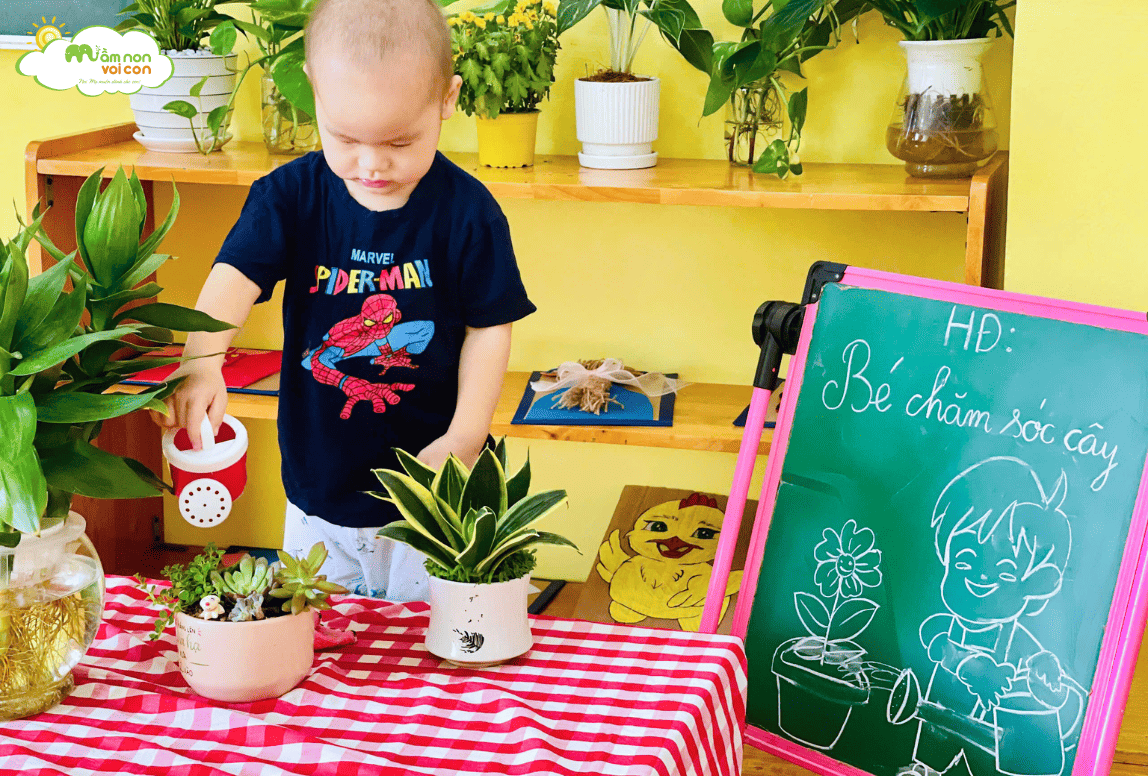BÉ CHĂM SÓC CÂY XANH CHO KHÔNG KHÍ TRONG LÀNH - TRƯỜNG MẦM NON VOI CON