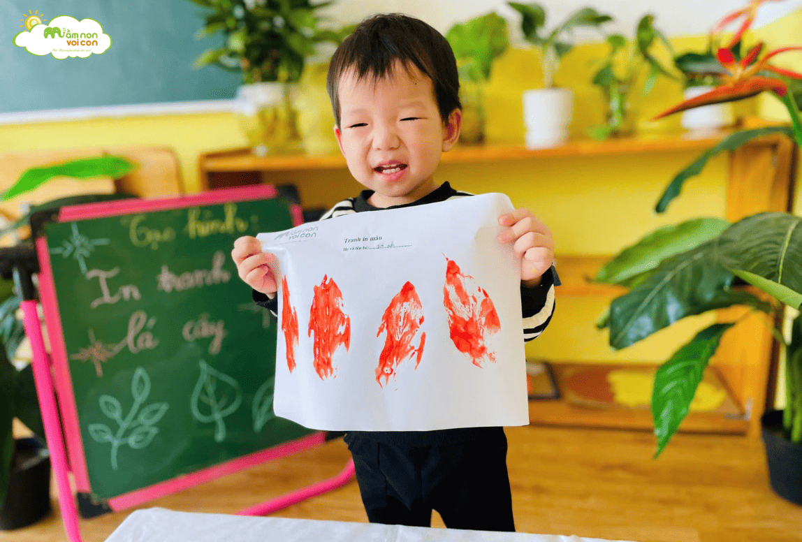 TẠO HÌNH IN TRANH TỪ LÁ CÂY - TRƯỜNG MẦM NON VOI CON