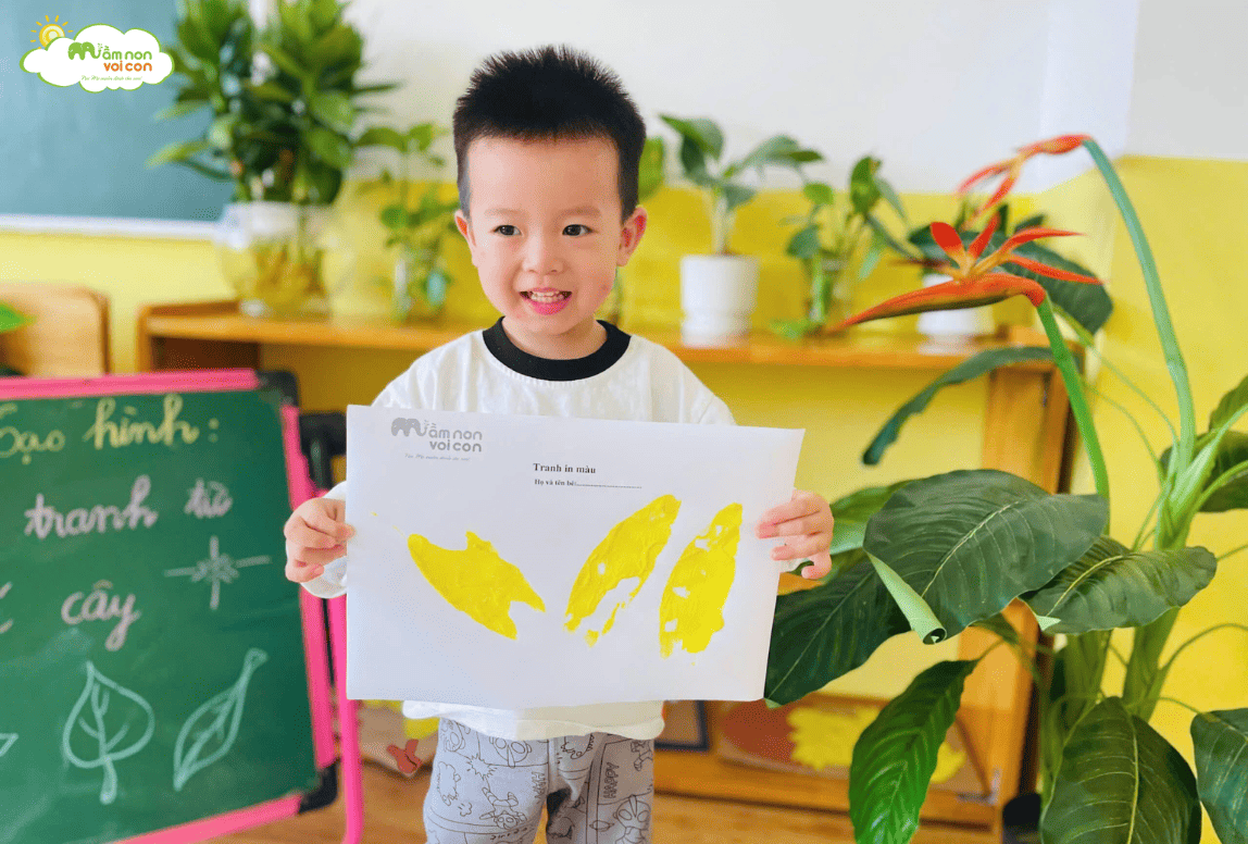 TẠO HÌNH IN TRANH TỪ LÁ CÂY - TRƯỜNG MẦM NON VOI CON