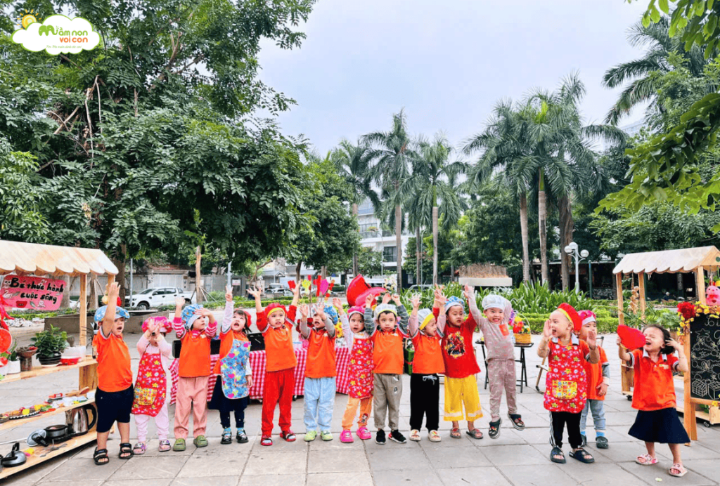 TIỆC NƯỚNG GIÁNG SINH CÙNG CÁC BẠN NHỎ LỚP E5 - TRƯỜNG MẦM NON VOI CON