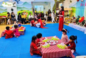 TẠO HÌNH TRANG TRÍ CHIẾC NÓN LÁ - TRƯỜNG MẦM NON VOI CON