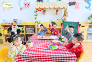 THÍ NGHIỆM: SỰ CÂN BẰNG - TRƯỜNG MẦM NON VOI CON