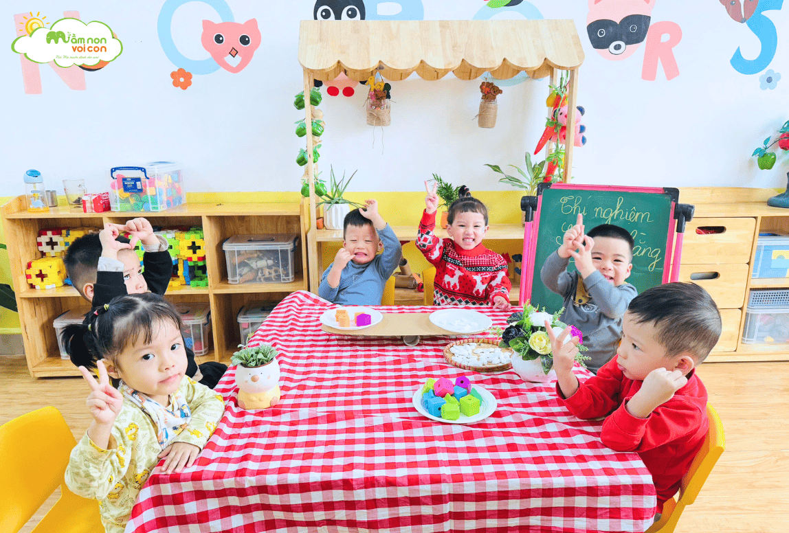 THÍ NGHIỆM: SỰ CÂN BẰNG - TRƯỜNG MẦM NON VOI CON