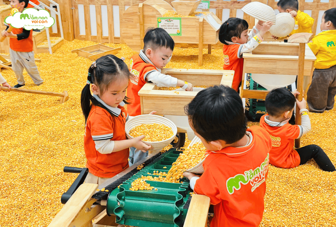 CÙNG BÉ VUI TRẢI NGHIỆM TẠI ECOKIDS FARM - TRƯỜNG MẦM NON VOI CON