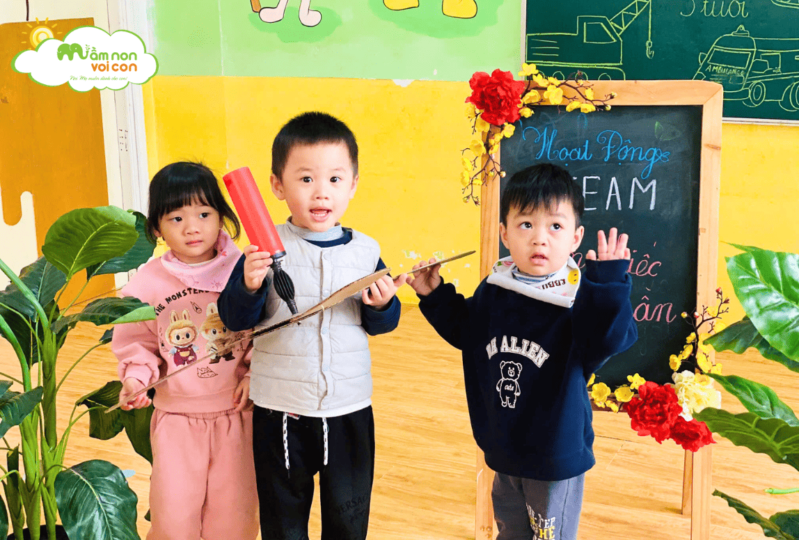 STEAM: “LÀM QUẠT TRẦN TỪ VẬT LIỆU TÁI CHẾ” - TRƯỜNG MẦM NON VOI CON