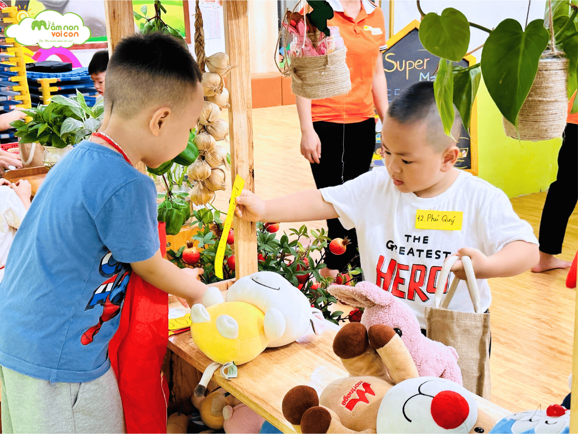 MỞ CỬA SIÊU THỊ MINI – TRẢI NGHIỆM LÀM NGƯỜI LỚN CỦA CÁC BÉ E5 - TRƯỜNG MẦM NON VOI CON