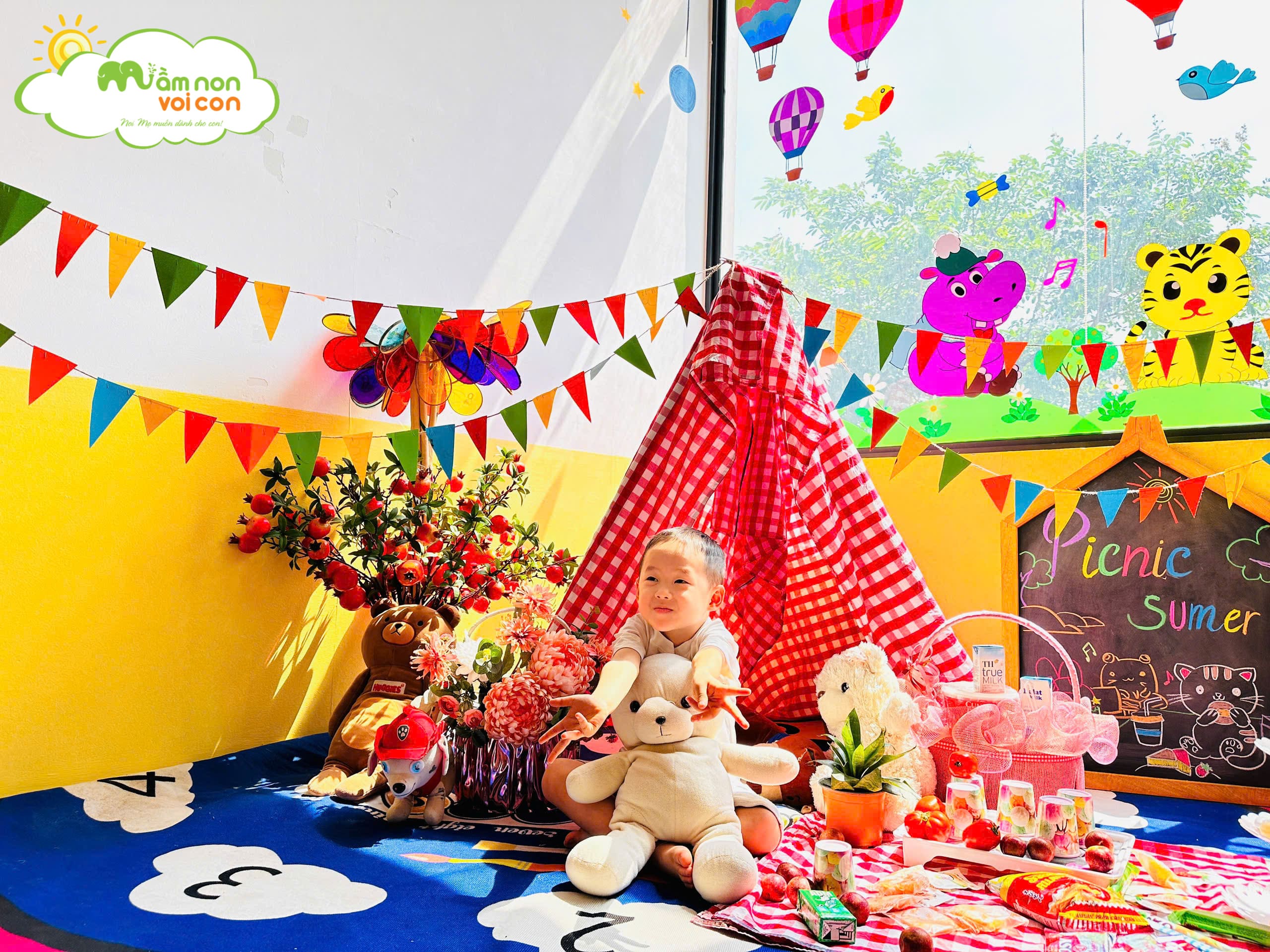 PICNIC TRONG LỚP – NGẬP TRÀN TIẾNG CƯỜI VÀ KỶ NIỆM TUỔI THƠ - TRƯỜNG MẦM NON VOI CON