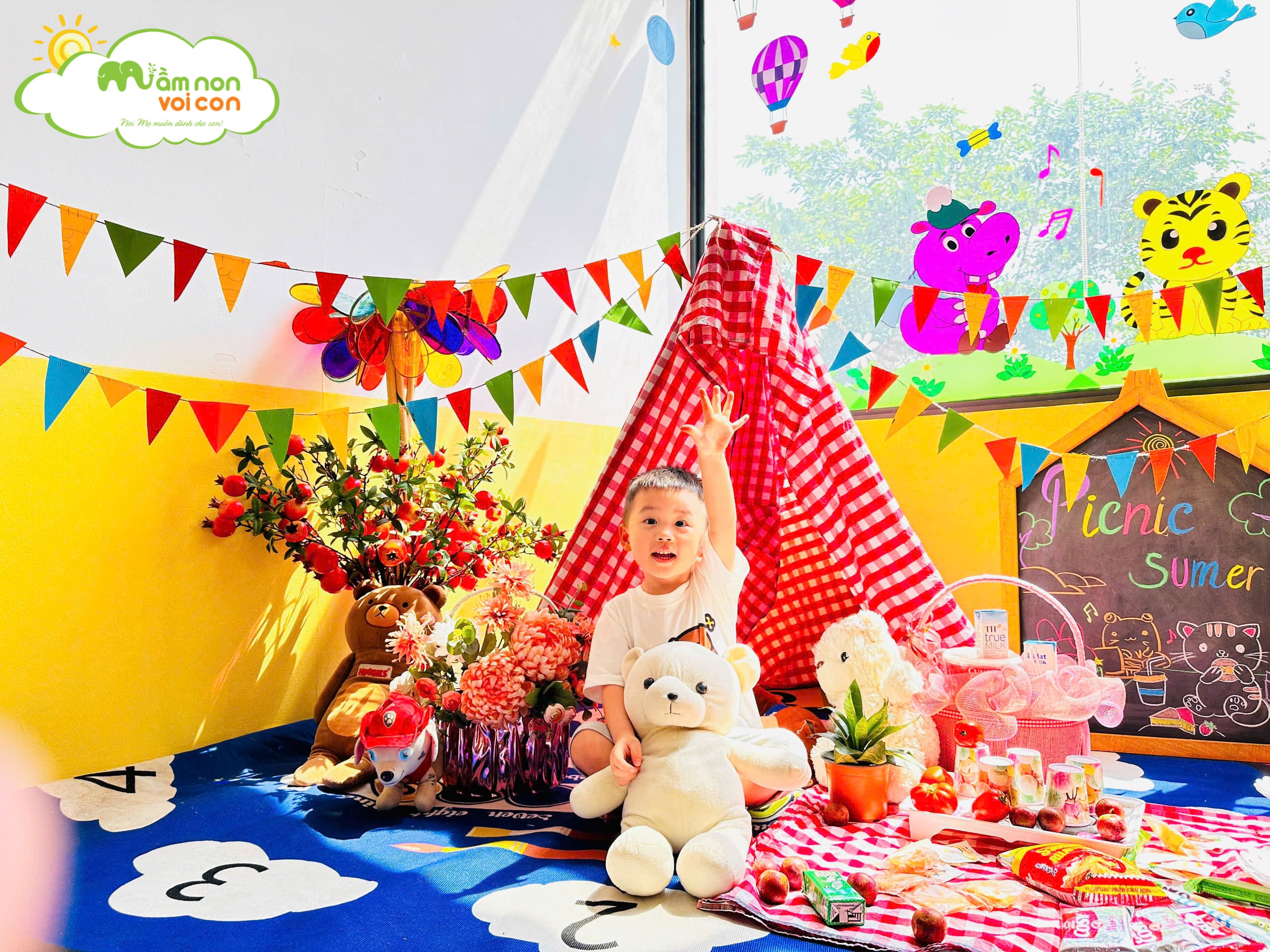 PICNIC TRONG LỚP – NGẬP TRÀN TIẾNG CƯỜI VÀ KỶ NIỆM TUỔI THƠ - TRƯỜNG MẦM NON VOI CON