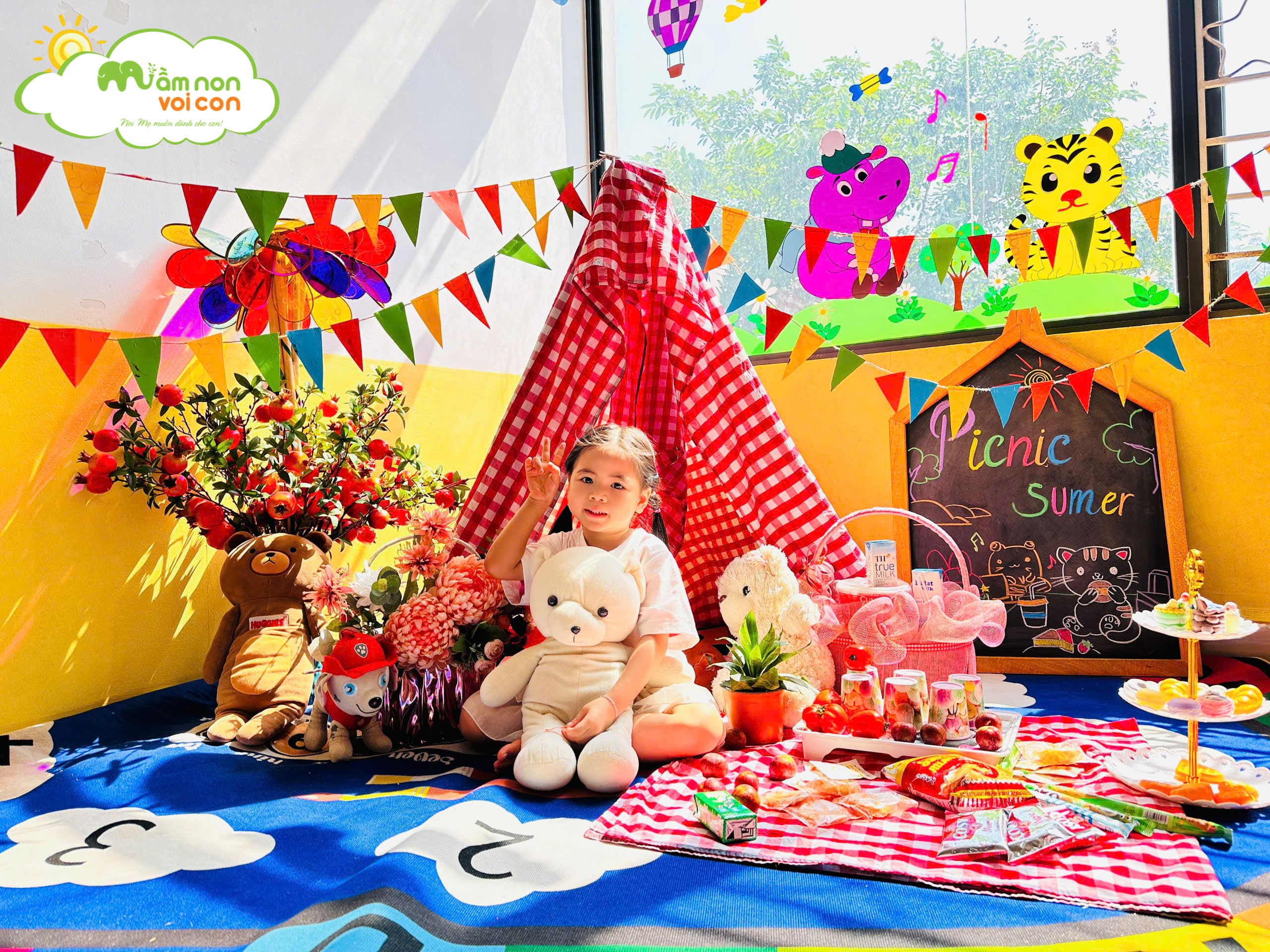 PICNIC TRONG LỚP – NGẬP TRÀN TIẾNG CƯỜI VÀ KỶ NIỆM TUỔI THƠ - TRƯỜNG MẦM NON VOI CON