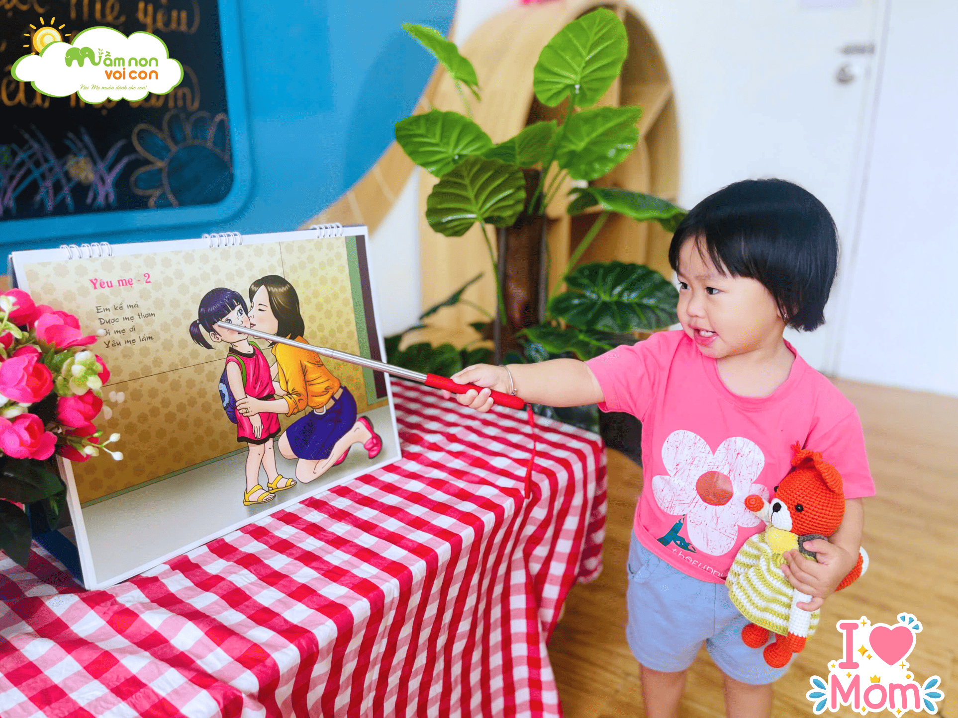 LÀM QUEN VĂN HỌC: THƠ “YÊU MẸ” - TRƯỜNG MẦM NON VOI CON