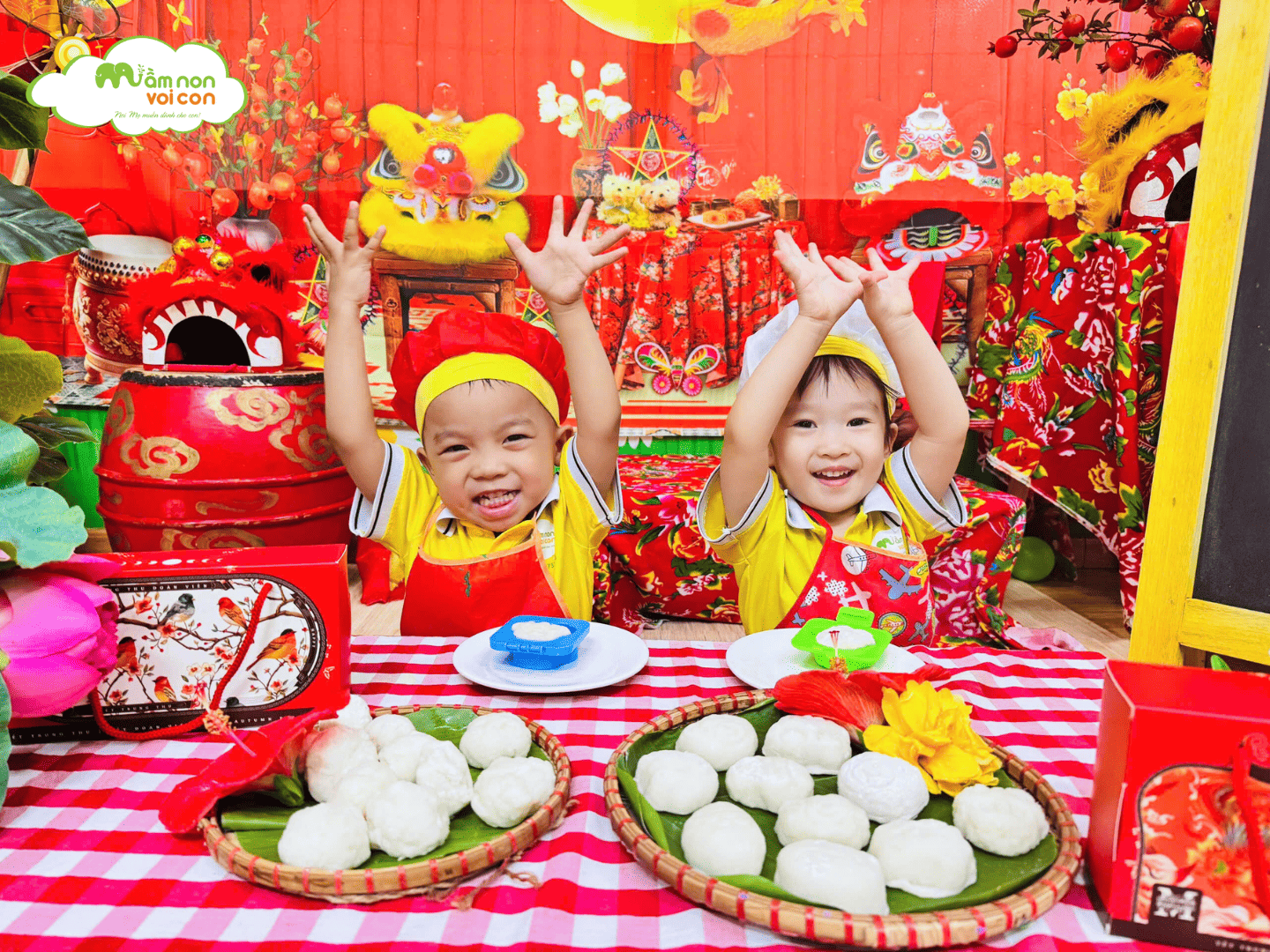 HƯƠNG VỊ TRUNG THU NGỌT NGÀO – BÉ TẬP LÀM BÁNH TRUNG THU HƯƠNG VỊ TRUNG THU NGỌT NGÀO – BÉ TẬP LÀM BÁNH TRUNG THU - TRƯỜNG MẦM NON VOI CON