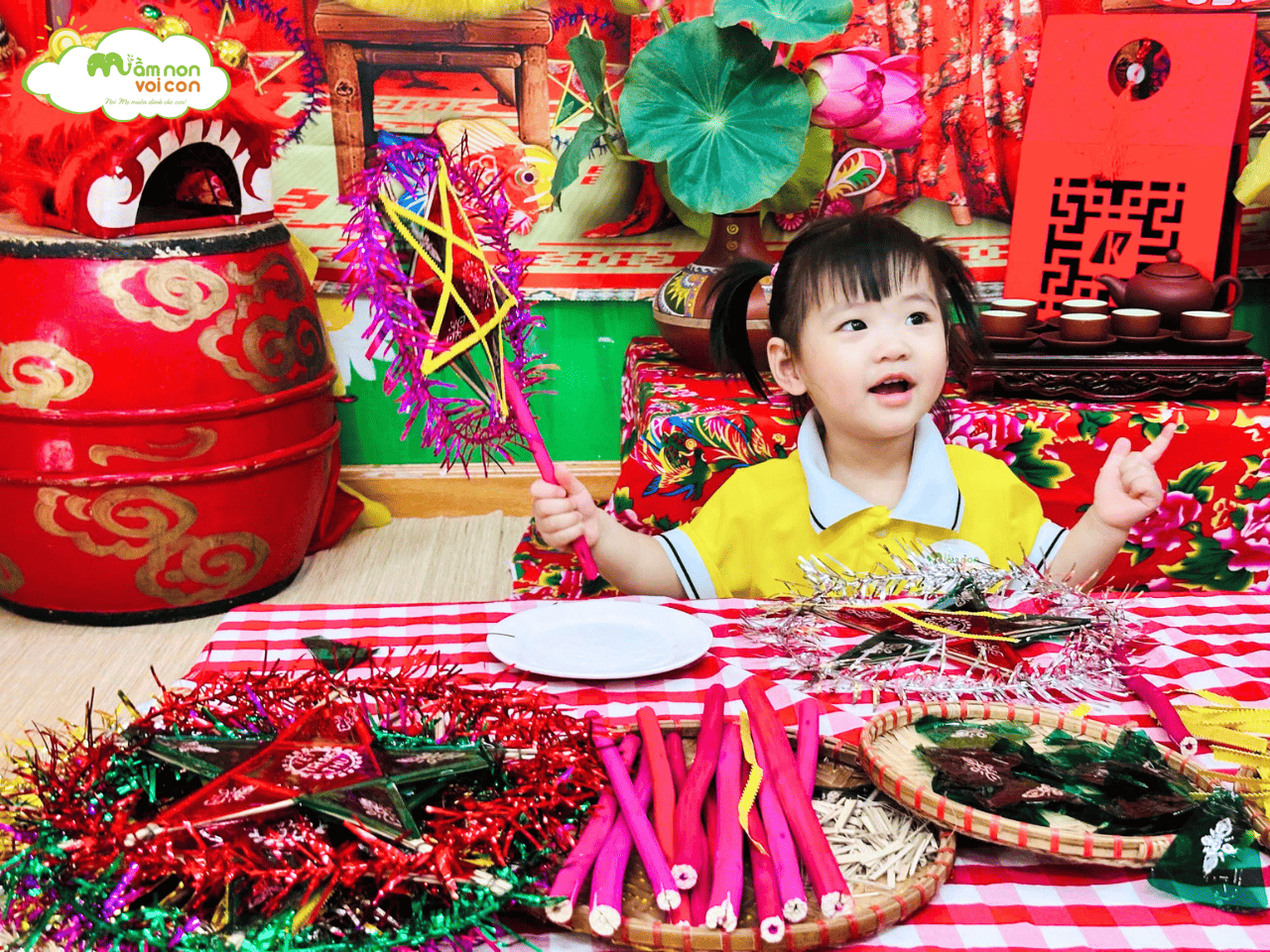 BÉ LỚP E3 KHÉO TAY LÀM ĐÈN ÔNG SAO TRUYỀN THỐNG - TRƯỜNG MẦM NON VOI CON