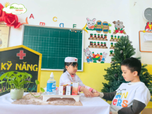 HOẠT ĐỘNG KỸ NĂNG SỐNG: XỬ LÝ VẾT THƯƠNG NHỎ - TRƯỜNG MẦM NON VOI CON