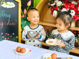 KHÁM PHÁ “TRỨNG CHÍN – TRỨNG SỐNG” CÙNG CÁC BẠN NHỎ LỚP E3 - TRƯỜNG MẦM NON VOI CON