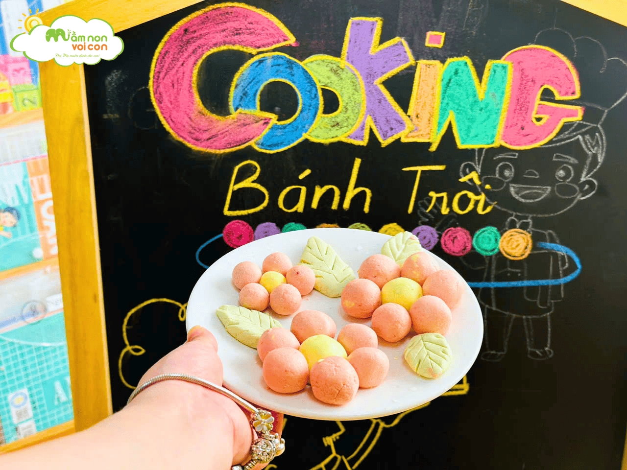 BÉ TẬP LÀM ĐẦU BẾP – NGỌT NGÀO BÁNH TRÔI NƯỚC - TRƯỜNG MẦM NON VOI CON