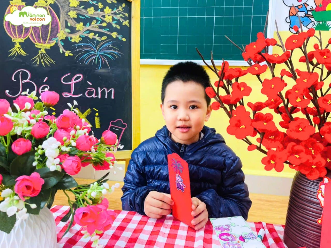 HOẠT ĐỘNG “BÉ LÀM LÌ XÌ” – GỬI GẮM LỘC XUÂN TỪ ĐÔI TAY NHỎ HOẠT ĐỘNG “BÉ LÀM LÌ XÌ” – GỬI GẮM LỘC XUÂN TỪ ĐÔI TAY NHỎ - TRƯỜNG MẦM NON VOI CON